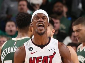 Jimmy Butler to Coach Spoelstra in Closing Moments: 'Let Me Be That Guy'