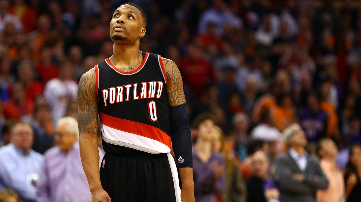damian lillard looks up iso