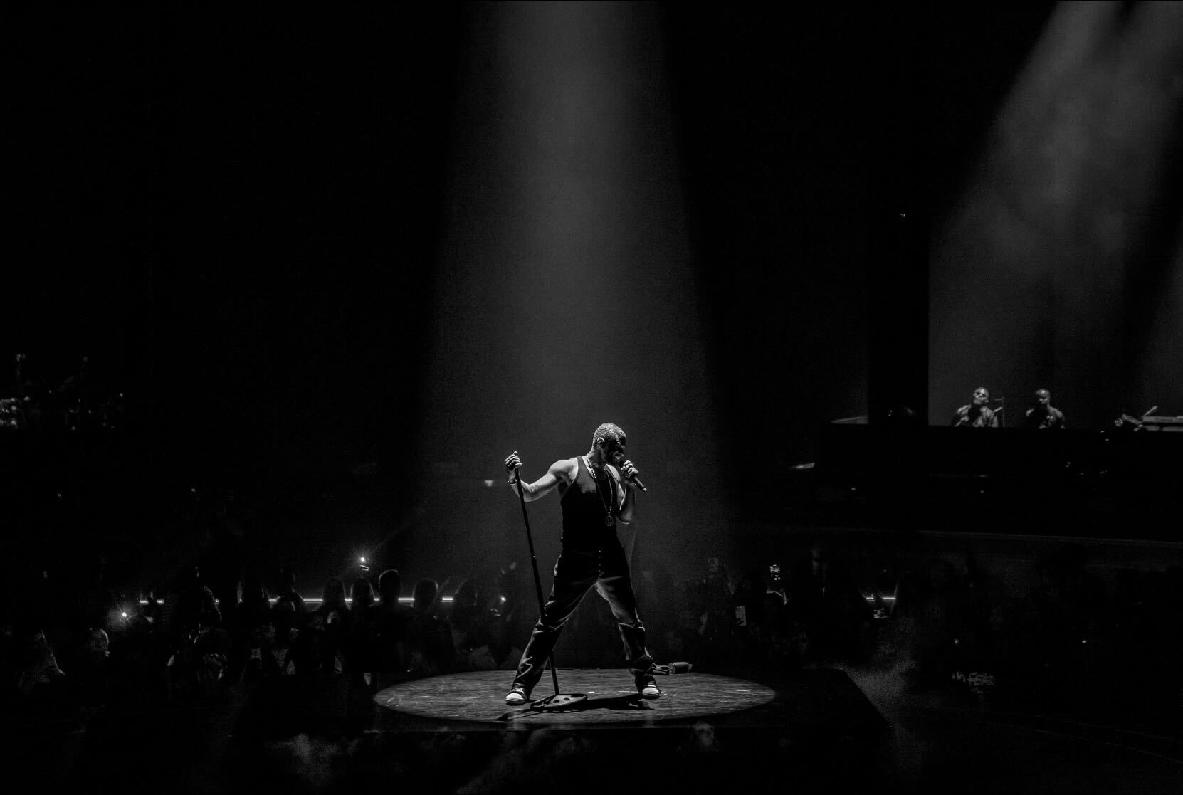 Usher Announces Nationwide 'Usher: Past Present Future' Tour