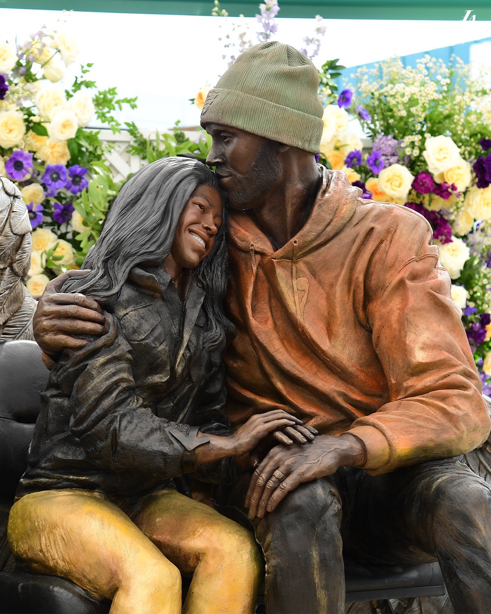 New Kobe Bryant and Gianna Bryant Statue Unveiled in Los Angeles