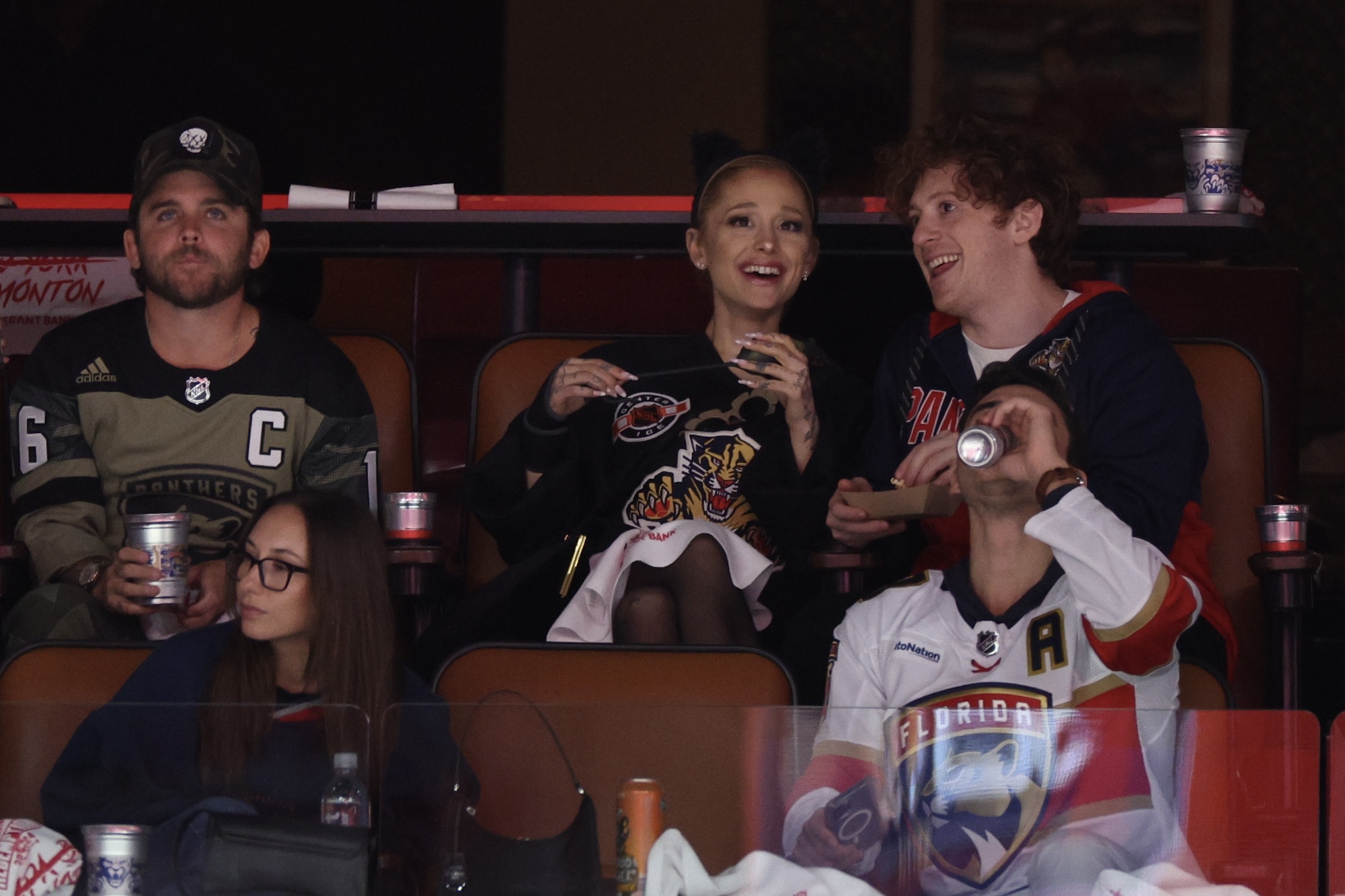  Ariana Grande Says Her 'Heart Is Happy' Amid Ethan Slater Romance

