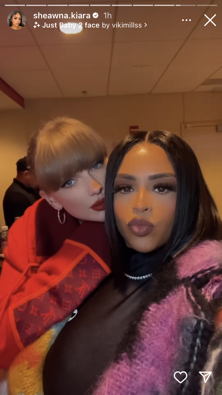 Taylor Swift Chariah Gordon and Sheawna Kiara Are Friendship Goals at Travis Kelce’s NFL Game 1