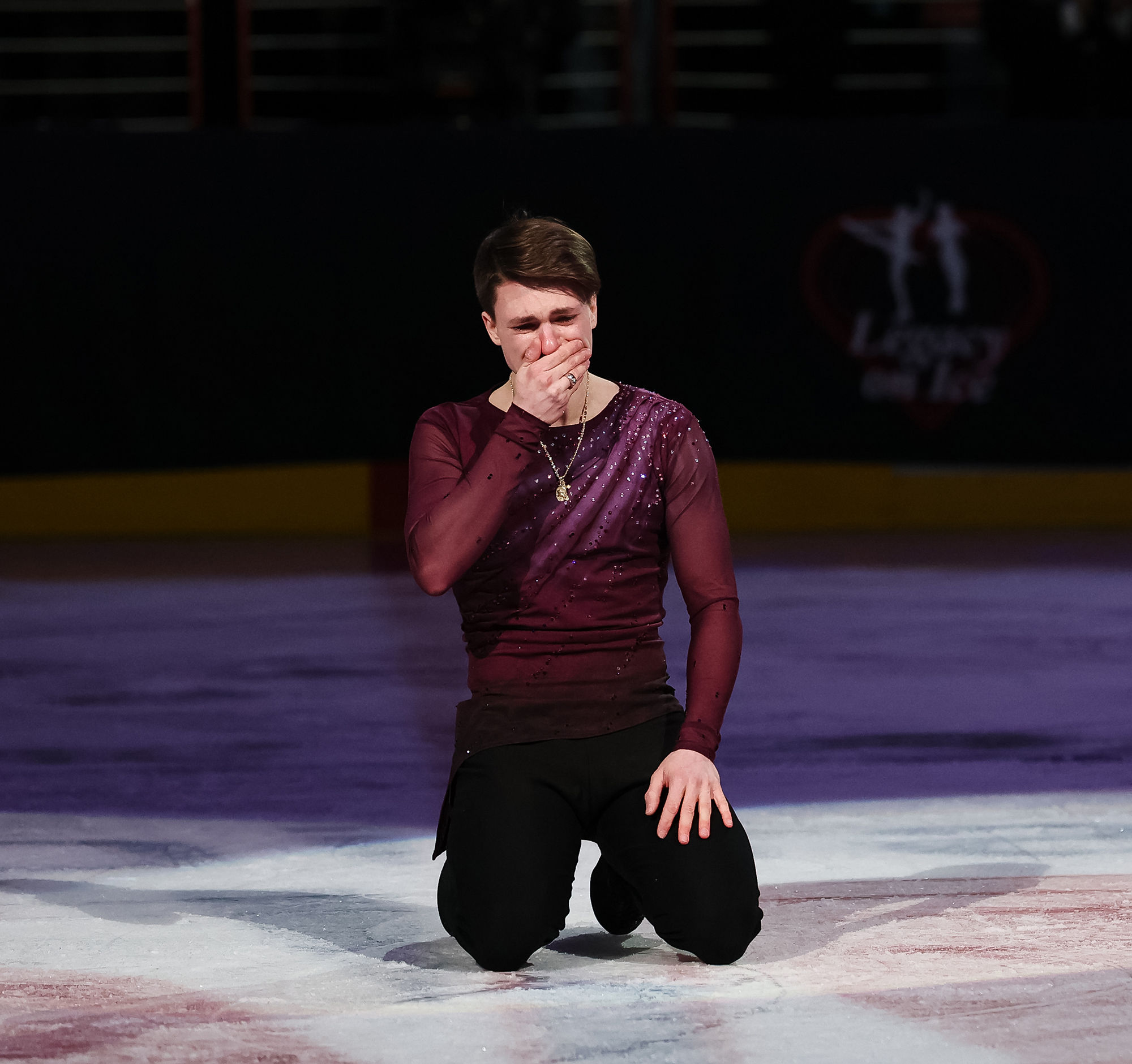 Figure Skater Who Lost Both Parents in DC Plane Crash Breaks Down After Emotional Tribute Routine