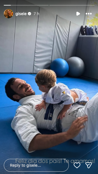 Screenshot-Gisele-Bundchens-Photo-of-Husband-Son-in-Matching-Uniforms.png